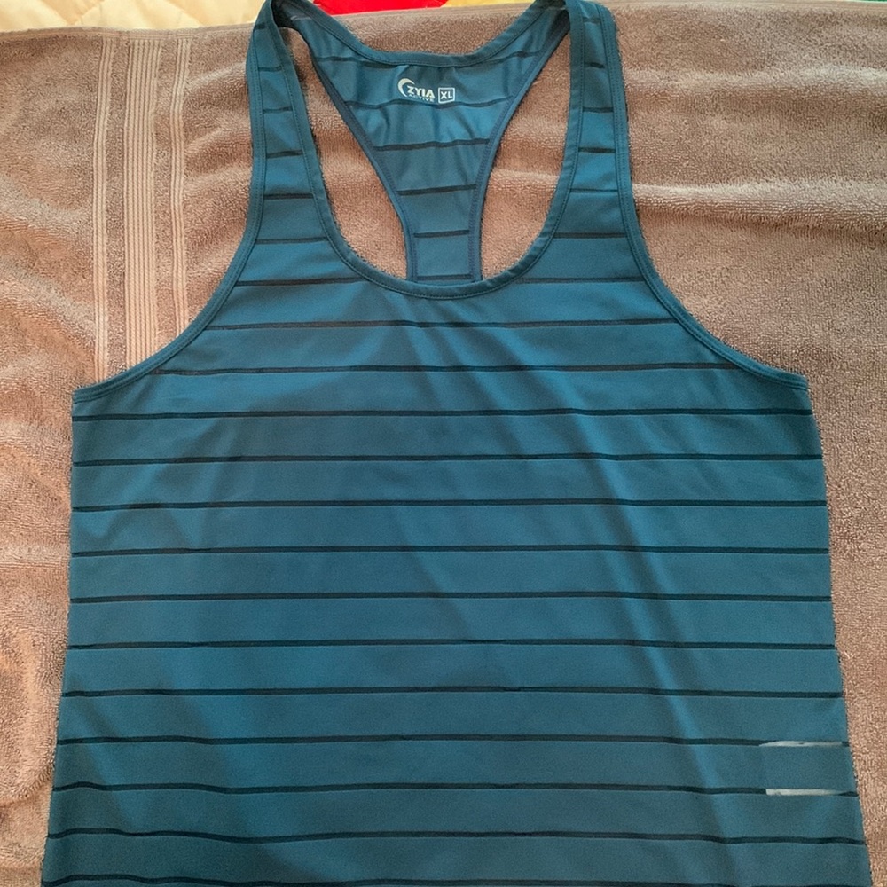 Zyia Havana Tank, XLG, turquoise color
Smoke free home